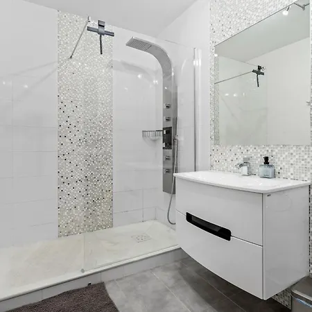 Casa Gozo-bendita * 埃斯特波纳